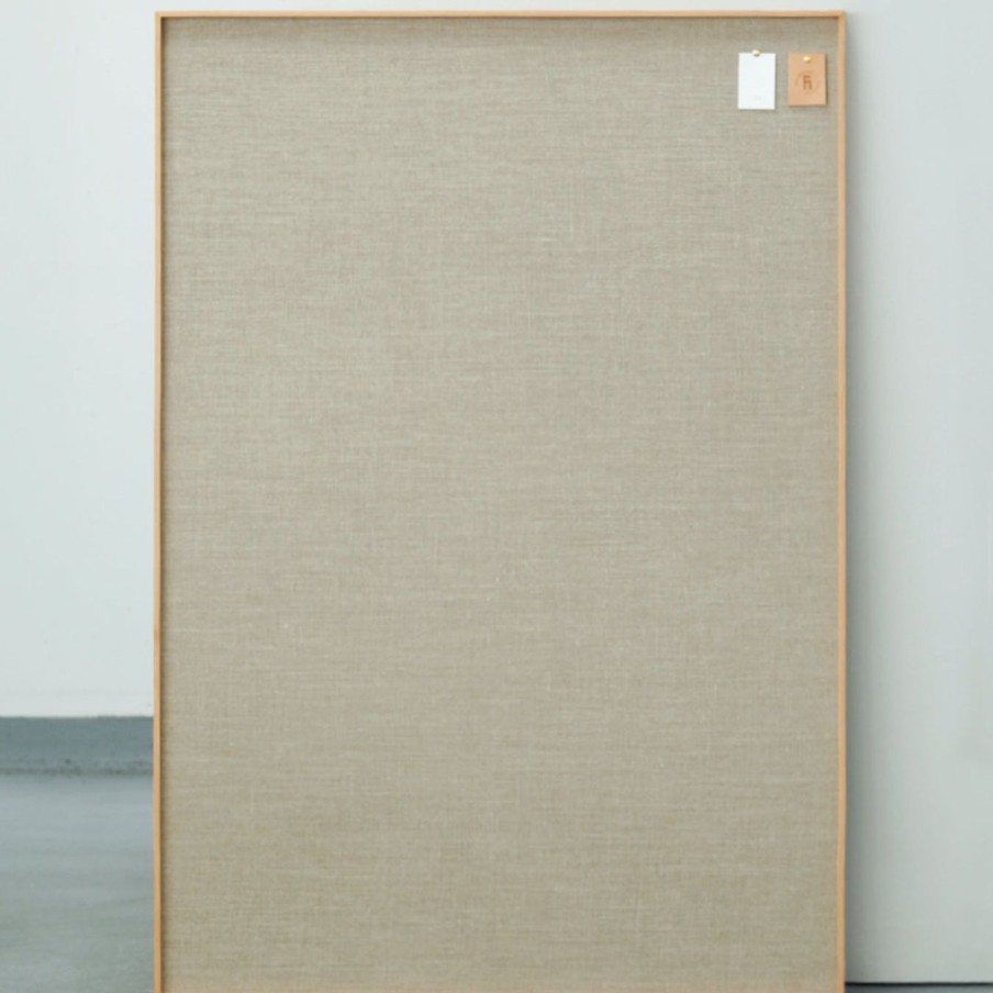 Mobler Manufakture | Pinboard W. Linen Canvas|Medium|Oak